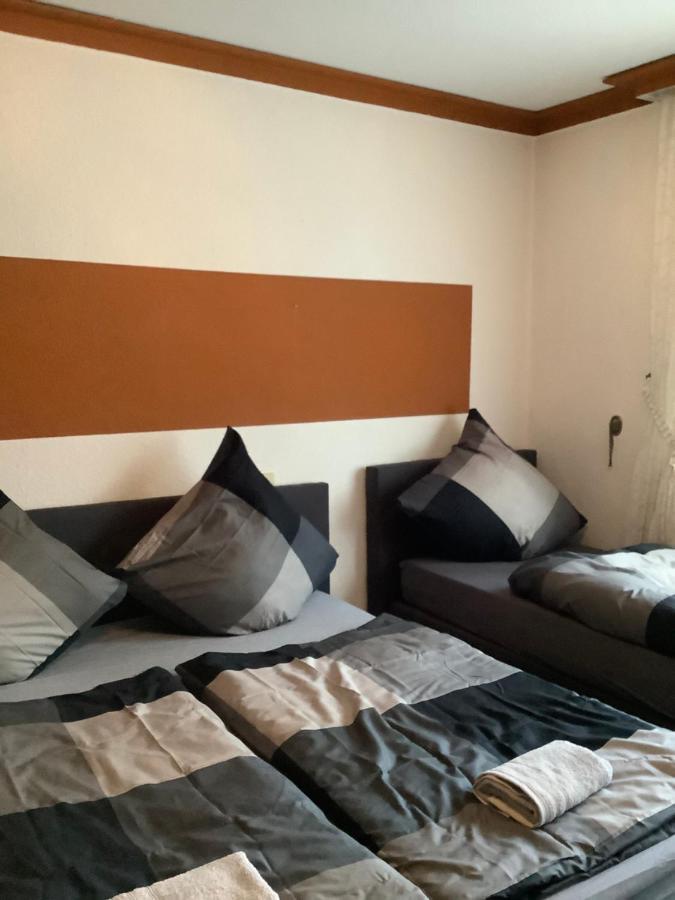 Neu Renoviert 2025! 4Zimmer 8 Einzelbetten Ferienwohnung Zeche Zollverein Essen Dış mekan fotoğraf