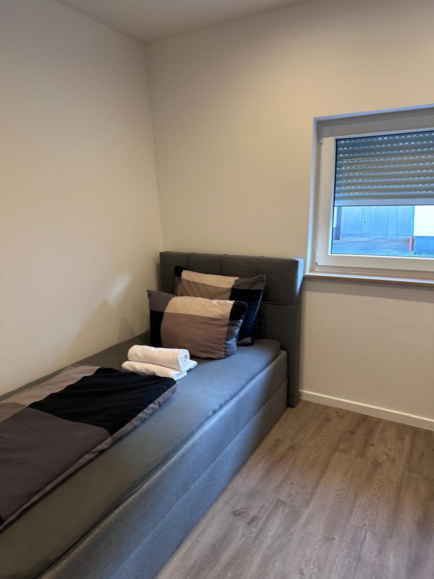 Neu Renoviert 2025! 4Zimmer 8 Einzelbetten Ferienwohnung Zeche Zollverein Essen Dış mekan fotoğraf