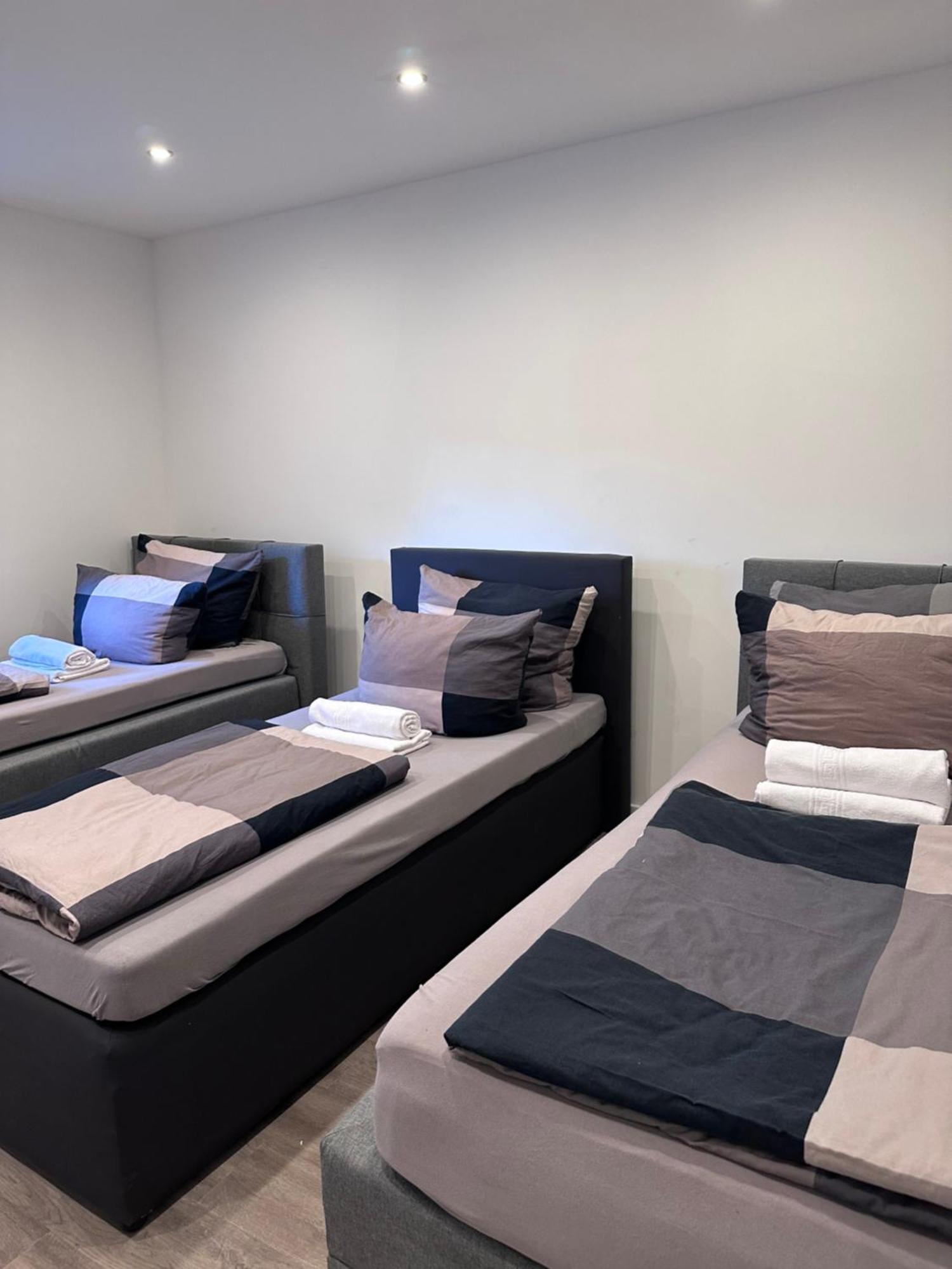 Neu Renoviert 2025! 4Zimmer 8 Einzelbetten Ferienwohnung Zeche Zollverein Essen Dış mekan fotoğraf